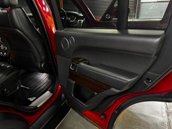 LAND ROVER RANGE ROVER 3.0 TD V6 Vogue SE SUV 5dr Diesel Auto 4WD Euro 5 (s/s) (258 ps)