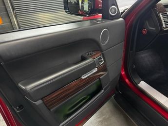 LAND ROVER RANGE ROVER 3.0 TD V6 Vogue SE SUV 5dr Diesel Auto 4WD Euro 5 (s/s) (258 ps)