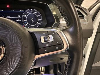 VOLKSWAGEN TIGUAN 2.0 TDI R-Line SUV 5dr Diesel DSG 4Motion Euro 6 (s/s) (150 ps)