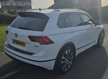 VOLKSWAGEN TIGUAN 2.0 TDI R-Line SUV 5dr Diesel DSG 4Motion Euro 6 (s/s) (150 ps)