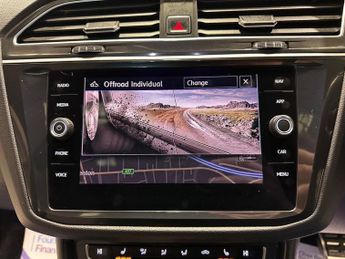 VOLKSWAGEN TIGUAN 2.0 TDI R-Line SUV 5dr Diesel DSG 4Motion Euro 6 (s/s) (150 ps)