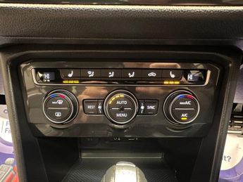 VOLKSWAGEN TIGUAN 2.0 TDI R-Line SUV 5dr Diesel DSG 4Motion Euro 6 (s/s) (150 ps)