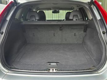 VOLVO XC60 2.0 D4 SE Nav SUV 5dr Diesel Manual Euro 6 (s/s) (190 ps)