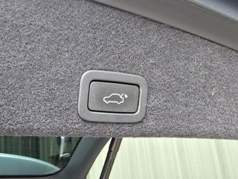 VOLVO XC60 2.0 D4 SE Nav SUV 5dr Diesel Manual Euro 6 (s/s) (190 ps)