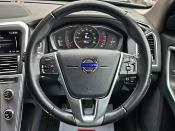 VOLVO XC60 2.0 D4 SE Nav SUV 5dr Diesel Manual Euro 6 (s/s) (190 ps)