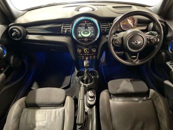 MINI HATCH 1.5 Cooper Hatchback 5dr Petrol Auto Euro 6 (s/s) (136 ps)