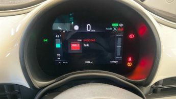 FIAT 500E 42kWh Icon Hatchback 3dr Electric Auto (118 ps)
