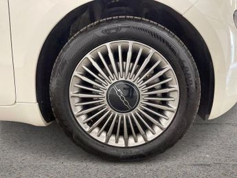 FIAT 500E 42kWh Icon Hatchback 3dr Electric Auto (118 ps)