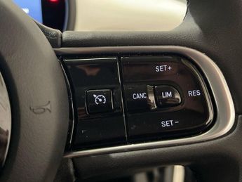 FIAT 500E 42kWh Icon Hatchback 3dr Electric Auto (118 ps)