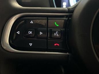 FIAT 500E 42kWh Icon Hatchback 3dr Electric Auto (118 ps)
