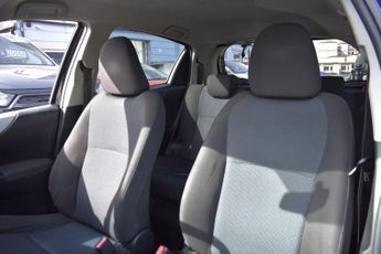 TOYOTA YARIS 1.5 VVT-h T4 Hatchback 5dr Petrol Hybrid CVT Euro 5 | REVERSE CA