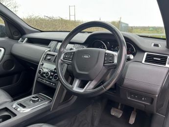 LAND ROVER DISCOVERY SPORT 2.0 TD4 Landmark SUV 5dr Diesel Auto 4WD Euro 6 (s/s) (180 ps)