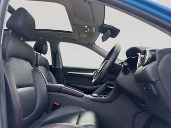 MG MG ZS 72.6kWh Trophy Long Range SUV 5dr Electric Auto (156 ps)