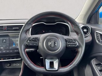 MG MG ZS 72.6kWh Trophy Long Range SUV 5dr Electric Auto (156 ps)