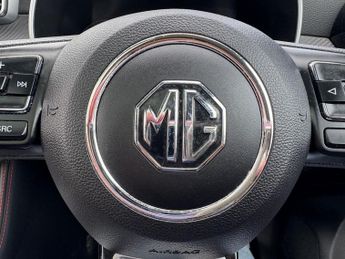 MG MG ZS 72.6kWh Trophy Long Range SUV 5dr Electric Auto (156 ps)