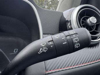 MG MG ZS 72.6kWh Trophy Long Range SUV 5dr Electric Auto (156 ps)