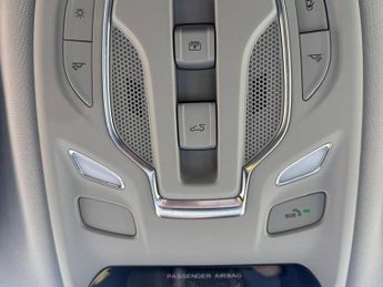 MG MG ZS 72.6kWh Trophy Long Range SUV 5dr Electric Auto (156 ps)