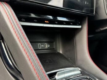 MG MG ZS 72.6kWh Trophy Long Range SUV 5dr Electric Auto (156 ps)