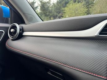 MG MG ZS 72.6kWh Trophy Long Range SUV 5dr Electric Auto (156 ps)