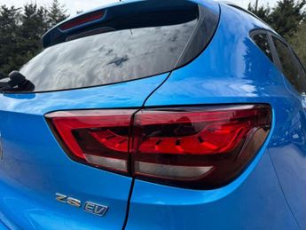 MG MG ZS 72.6kWh Trophy Long Range SUV 5dr Electric Auto (156 ps)