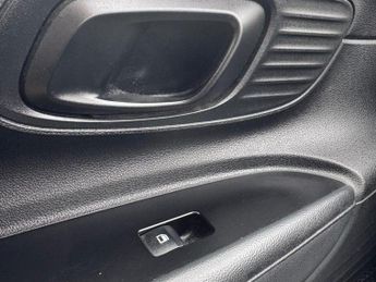 HYUNDAI BAYON 1.0 T-GDi MHEV SE Connect SUV 5dr Petrol Hybrid DCT Euro 6 (s/s)