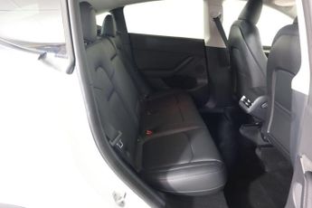 TESLA MODEL Y Auto RWD 5dr