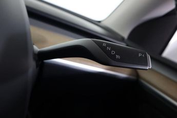 TESLA MODEL Y Auto RWD 5dr