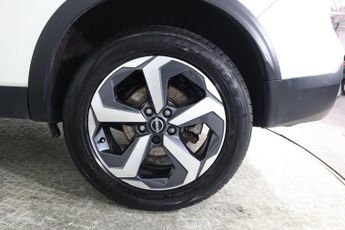 NISSAN QASHQAI 1.3 DIG-T MHEV N-Connecta XTRON Euro 6 (s/s) 5dr