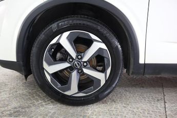 NISSAN QASHQAI 1.3 DIG-T MHEV N-Connecta XTRON Euro 6 (s/s) 5dr