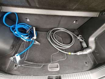 HYUNDAI KONA 64kWh Premium SUV 5dr Electric Auto (10.5kW Charger) (204 ps)