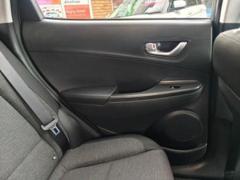 HYUNDAI KONA 64kWh Premium SUV 5dr Electric Auto (10.5kW Charger) (204 ps)