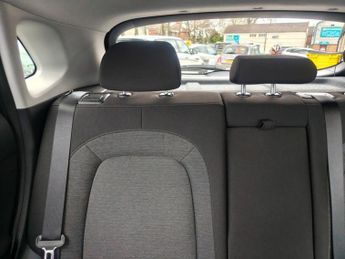 HYUNDAI KONA 64kWh Premium SUV 5dr Electric Auto (10.5kW Charger) (204 ps)