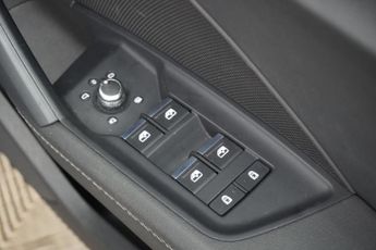 AUDI A3 1.5 TFSI 35 S line Saloon 4dr Petrol S Tronic Euro 6 (s/s) (150 