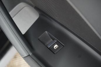 AUDI A3 1.5 TFSI 35 S line Saloon 4dr Petrol S Tronic Euro 6 (s/s) (150 