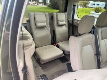LAND ROVER DISCOVERY 4 3.0 SD V6 HSE SUV 5dr Diesel Auto 4WD Euro 5 (255 bhp)