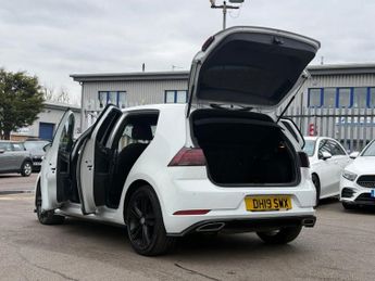 VOLKSWAGEN GOLF 2.0 TDI R-Line Hatchback 5dr Diesel DSG Euro 6 (s/s) (150 ps)