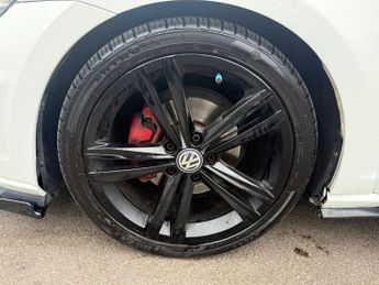 VOLKSWAGEN GOLF 2.0 TDI R-Line Hatchback 5dr Diesel DSG Euro 6 (s/s) (150 ps)