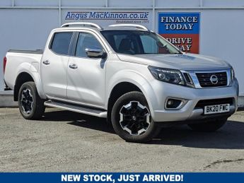 Nissan Navara 2.3 dCi Tekna Pickup Double Cab 4dr Diesel Manual 4WD Euro 6 (s/
