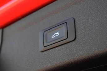 AUDI Q3 2.0TFSi BLACK EDITION 5 DOOR S-TRONIC AUTO 178 BHP (EURO 6)