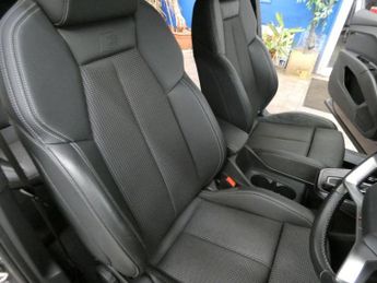 AUDI Q4 E-TRON 40 S line Sportback 5dr Electric Auto 82kWh (204 ps)