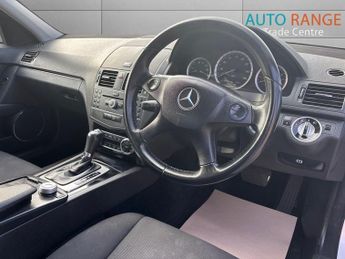 MERCEDES-BENZ C-CLASS 1.8 C180 BlueEfficiency SE Saloon 4dr Petrol Auto Euro 5 (156 ps