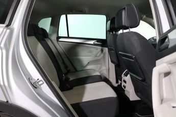 VOLKSWAGEN TIGUAN 2.0 TDI Match SUV 5dr Diesel DSG 4Motion Euro 6 (s/s) (150 ps)
