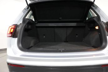VOLKSWAGEN TIGUAN 2.0 TDI Match SUV 5dr Diesel DSG 4Motion Euro 6 (s/s) (150 ps)