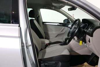 VOLKSWAGEN TIGUAN 2.0 TDI Match SUV 5dr Diesel DSG 4Motion Euro 6 (s/s) (150 ps)