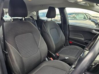 FORD FIESTA AUTOMATIC 1.0T EcoBoost GPF Zetec Hatchback 5dr Petrol Auto Euro