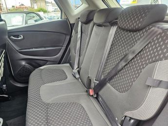 RENAULT CAPTUR AUTOMATIC 1.2 TCe ENERGY Dynamique Nav SUV 5dr Petrol EDC Euro 6