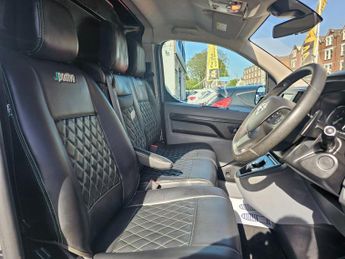 VAUXHALL VIVARO AUTOMATIC 2.0 Turbo D 3100 Elite Panel Van 5dr Diesel Auto L1 H1