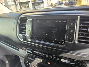 VAUXHALL VIVARO AUTOMATIC 2.0 Turbo D 3100 Elite Panel Van 5dr Diesel Auto L1 H1