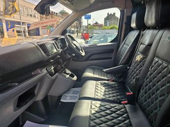 VAUXHALL VIVARO AUTOMATIC 2.0 Turbo D 3100 Elite Panel Van 5dr Diesel Auto L1 H1