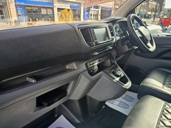 VAUXHALL VIVARO AUTOMATIC 2.0 Turbo D 3100 Elite Panel Van 5dr Diesel Auto L1 H1